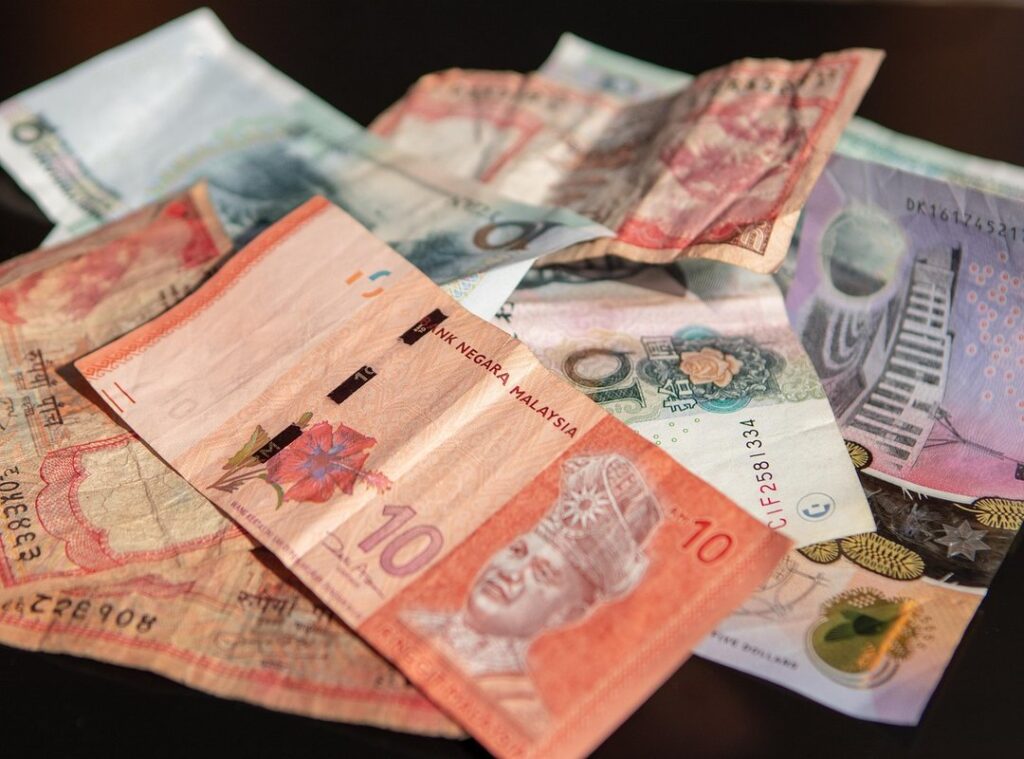 1400 ringgit berapa rupiah